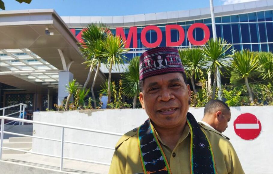 Kepala Dinas Pariwisata dan Ekonomi Kreatif Provinsi Nusa Tenggara Timur (NTT) Zeth Sony Libing di Bandara Komodo, Labuan Bajo, Manggarai Barat, NTT, Senin, 8 Agustus 2022.  