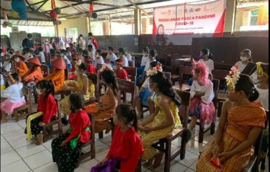 Asosiasi Perusahan Produk Bernutrisi untuk Ibu dan Anak (APPNIA) dan Kementerian Pemberdayaan Perempuan dan Perlindungan Anak (PPPA) menggelar nonton bareng atau nobar peringatan Hari Anak Nasional (HAN) 2022 bersama peserta didik Sekolah Darurat Ibu Kembar yang berlokasi di Ancol, Jakarta Utara.