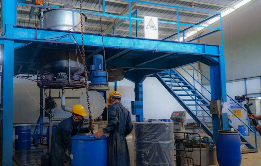 Ilustrasu emiten produsen bahan kimia industri tekstil yakni PT Chemstar Indonesia Tbk (CHEM).