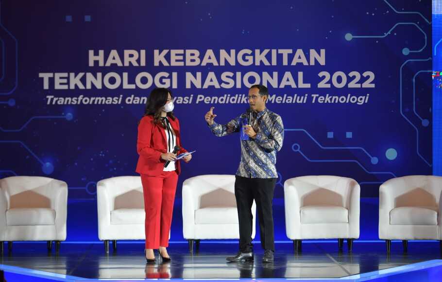Mendikbudristek menghadiri puncak peringatan Hari Kebangkitan Teknologi Nasional (Hakteknas) ke-27 Tahun 2022 di kantor Kemendikbudristek, Jakarta, Rabu 10 Agustus 2022.