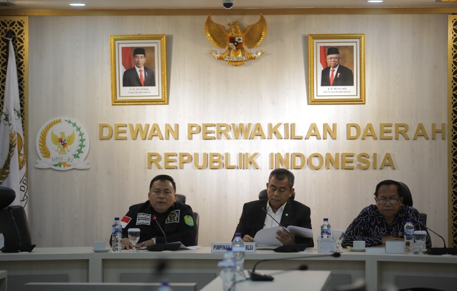 Pansus BLBI DPD saat lakukan rapat pendalaman materi dengan salah satu obligor Fadel Muhammad di Gedung DPD, Kompleks Parlemen, Senayan, Jakarta, Rabu, 10 Agustus 2022.