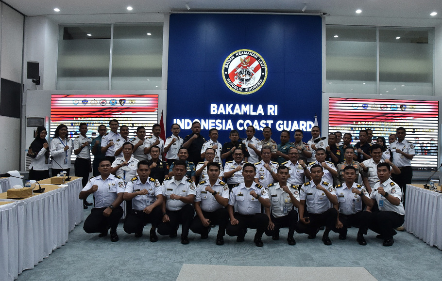 Badan Keamanan Laut RI (Bakamla RI) melalui Direktorat Latihan berkolaborasi dengan Badan Narkotika Nasional (BNN) RI menyelenggarakan Latihan Bersama Teknik Identifikasi Narkoba di Laut Tahun 2022, di Aula 2 Mabes Bakamla RI, Jakarta Pusat, Rabu 10 Agustus 2022