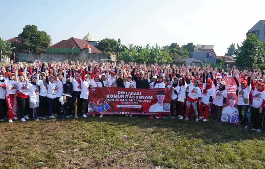 Sahabat Ganjar dan komunitas senam di Kota Depok, Jawa Barat, menggelar deklarasi dukung Ganjar Pranowo di Pilpres 2024, Sabtu, 13 Agustus 2022.