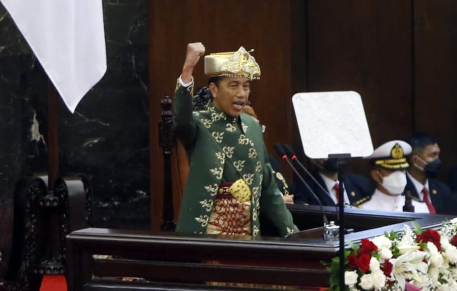 Presiden Joko Widodo berpidato pada Sidang Tahunan MPR Tahun 2022 di Kompleks Parlemen, Senayan, Jakarta, Selasa, 16 Agustus 2022. BeritaSatu Photo/Mohammad Defrizal