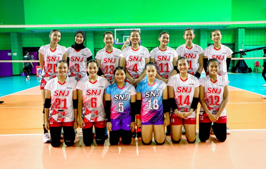 Tim putri Suri Nusantara Jaya (SNJ).