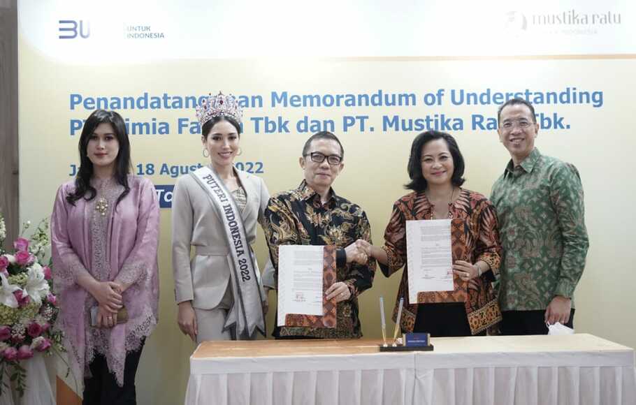 PT Mustika Ratu Tbk (MRAT) menjalin kerja sama dengan PT Kimia Farma Tbk (KAEF) untuk perluasan distribusi pemasaran dan pengembangan bisnis.