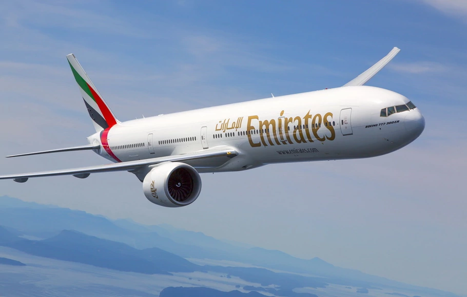 Pesawat Boeing 777-300 milik maskapai Emirates