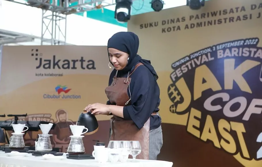 Suku Dinas Pariwisata dan Ekonomi Kreatif Kota Jakarta Timur menggelar Festival Barista di Mall Cibubur Junction.