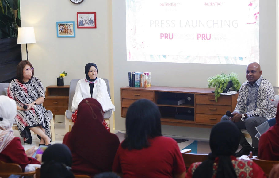 Dua perusahaan asuransi jiwa memperkenalkan dua produk terbarunya, PT Prudential Life Assurance (Prudential Indonesia) dengan PRUSolusi Sehat Plus Pro dan PT Prudential Sharia Life Assurance (Prudential Syariah) dengan PRUSolusi Sehat Plus Pro Syariah.