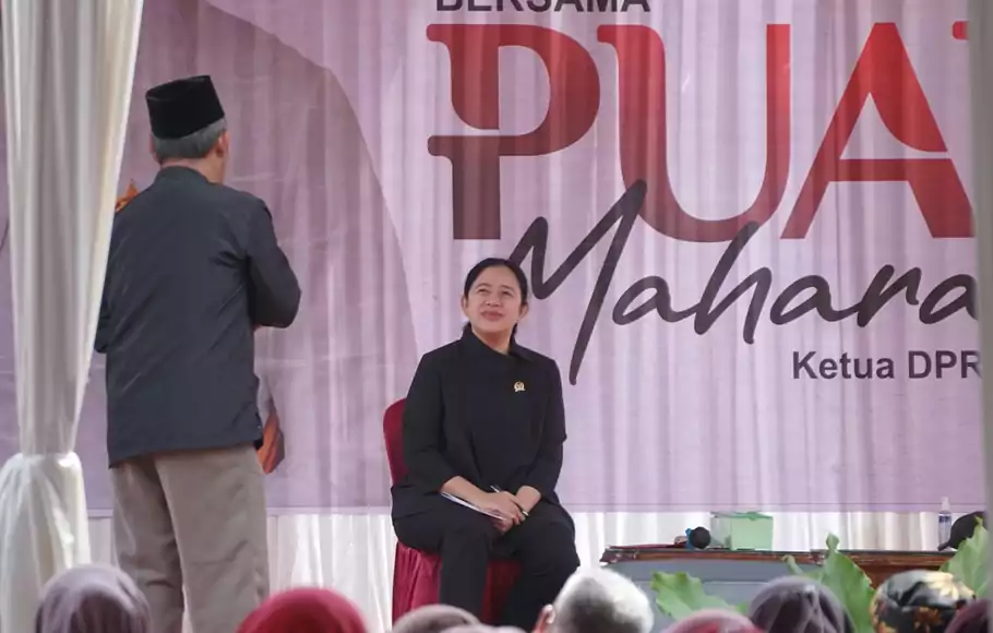 Ketua DPR Puan Maharani berdialog dengan petani dan warga Desa Haurngombong, Pamulihan, Sumedang, Jawa Barat, Jumat, 23 September 2022.