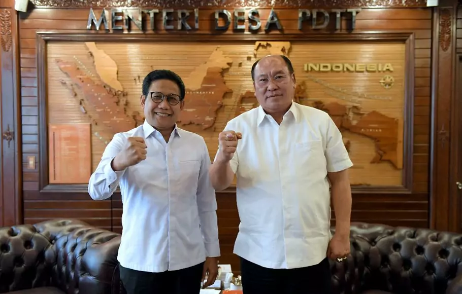 Mendes PDTT Abdul Halim Iskandar menerima Direktur Corporate Affairs PT Great Giant Pinneaple Welly Soegiono di Kantor Kemendes PDTT, Jakarta, pada Rabu, 28 September 2022.