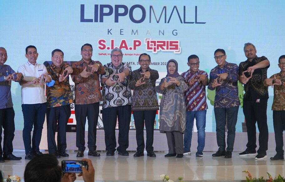 Bank Indonesia dan Kementerian Perdagangan meluncurkan SIAP QRIS di Kemang, Jakarta Selatan, Jumat, 30 September 2022.