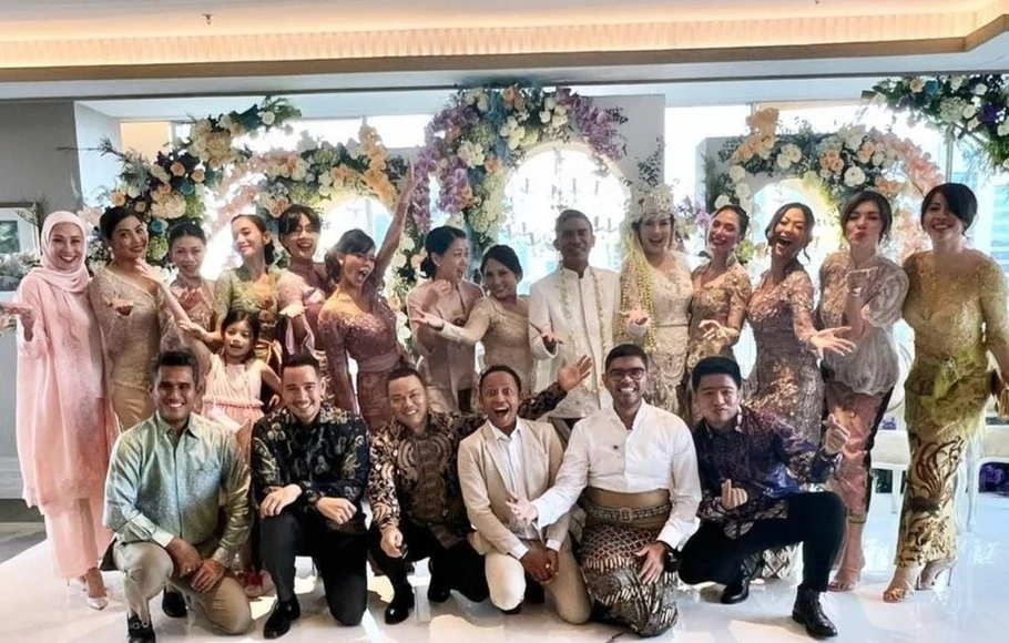 Artis Catherine Wilson menikah dengan anggota DPRD Kabupaten Sidrap, Idham Mase, di Jakarta Selatan, Sabtu 1 Oktober 2022.