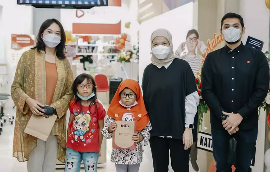 Kasoem Vision Care menggelar grand opening store di Mall of Serang, Serang, Banten, Minggu 2 Oktober 2022.