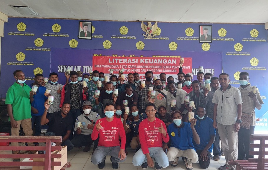 PT Asuransi Sinar Mas (ASM) melaksanakan kegiatan literasi keuangan bagi mahasiswa dan pengajar Sekolah Tinggi Ilmu Administrasi (STIA) Karya Dharma, Merauke, Papua.