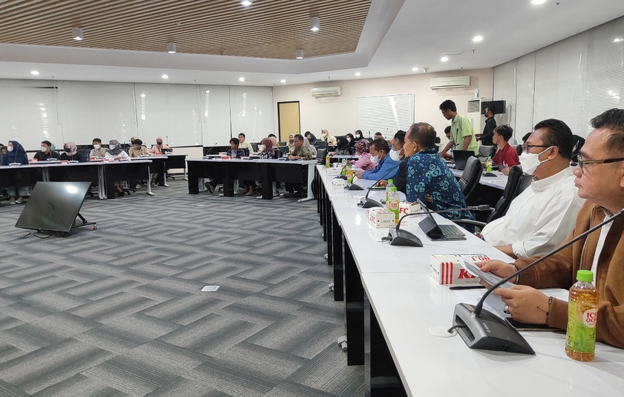 Rektor IPB University Prof Arif Satria mengumpulkan para mahasiswa untuk mendapatkan bantuan hukum, Rektor IPB University Prof Arif Satria mengumpulkan para mahasiswa untuk mendapatkan bantuan hukum Selasa malam tadi (15/11/2022).