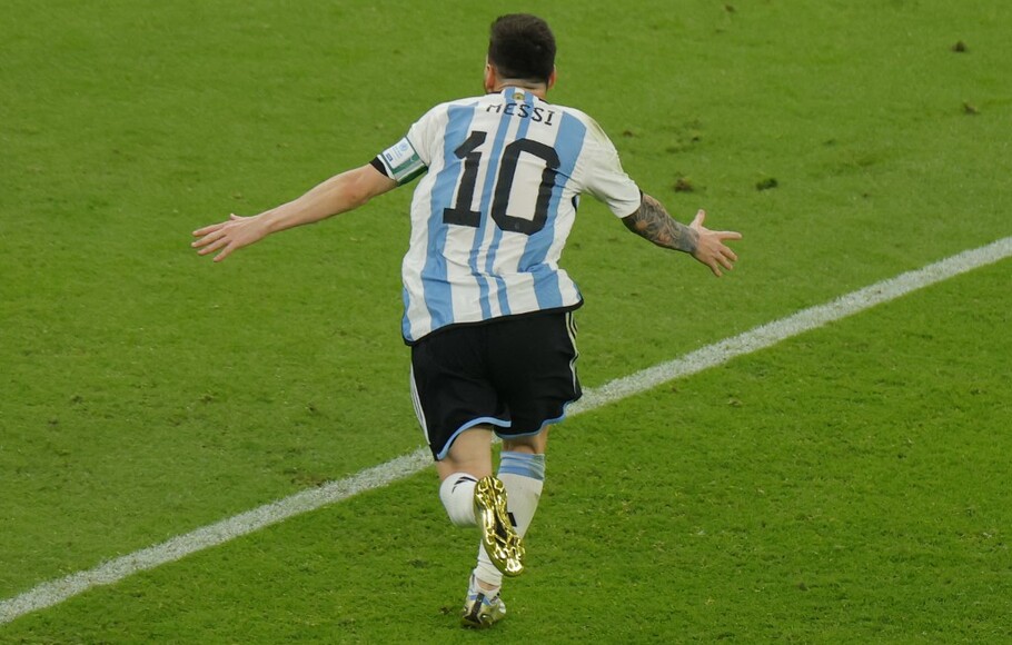 Selebrasi Lionel Messi usai mencetak gol ke gawang Meksiko.