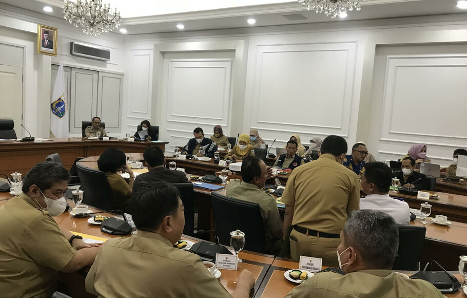Suasana ruangan kerja PJ Gubernur DKI Jakarta Heru Budi Hartono jelang pengumuman kenaikan UMP 2023 di Balai Kota, Jakarta, Senin 28 November 2022.