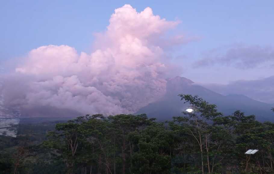 Erupsi Gunung Semeru, Minggu 4 Desember 2022.