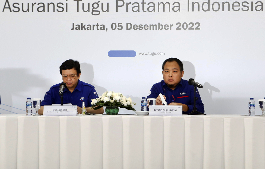 Presiden Direktur PT Asuransi Tugu Pratama Indonesia Tbk (Tugu Insurance) Tatang Nurhidayat (kanan) saat Public Expose (Pubex) 2022 di Jakarta, Senin 5 Desember 2022.