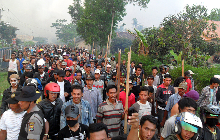 Lampung dan bali konflik sosial Perang Suku