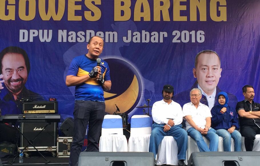 Ketua DPW Partai Nasdem Jawa Barat Saan Mustopa memberikan sambutan di acara 