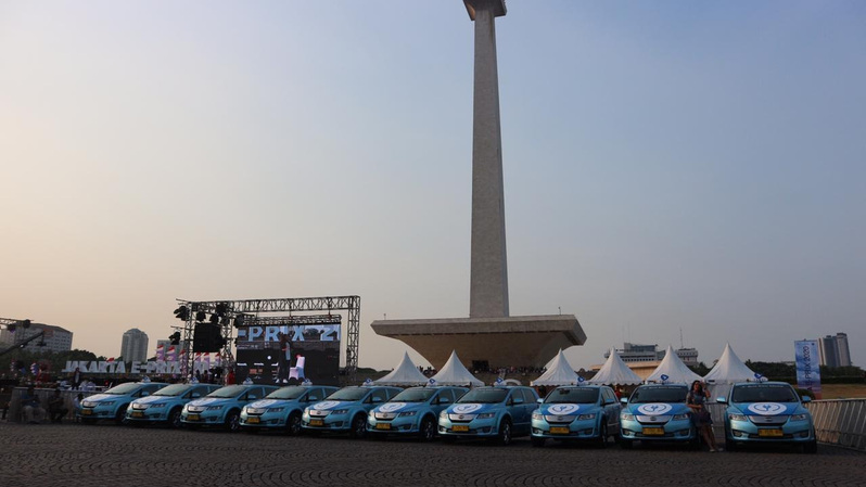Konvoi kendaraan listrik yang digelar di Jakarta sebagai rengkaian awal ajang Formula E di Jakarta, Jumat (20/9/2019).  