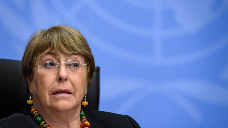 Komisaris Tinggi PBB untuk Hak Asasi Manusia (HAM) Michelle Bachelet saat menghadiri konferensi pers di Jenewa, Swiss, pada 9 Desember 2020. ( Foto: FABRICE COFFRINI / AFP )