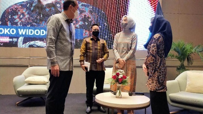 Menteri Perdagangan Muhammad Lutfi usai Talk Show Hari Konsumen Nasional di Surabaya, Selasa (20/4/2021). Foto: Amrozi Amenan