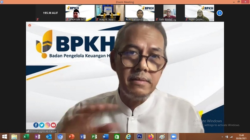 Kepala Badan Pengelola Keuangan Haji (BPKH) Anggito Abimanyu saat silaturahim virtual pimpinan BPKH dengan media, Rabu (30/6/2021).  Foto: BeritaSatu Photo/Mohammad Defrizal