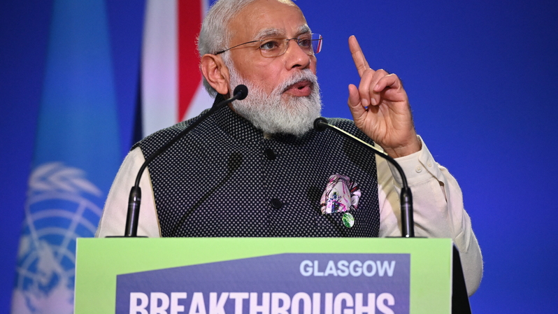 Perdana Menteri (PM) India, Narendra Modi berbicara pada sesi World Leaders Summit Accelerating Clean Technology Innovation and Deployment di Konferensi Iklim COP26, di Scottish Event Campus di Glasgow, Skotlandia pada 2 November 2021. ( Foto: JEFF J MITCHELL / POOL / AFP )