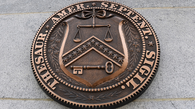 Logo Departemen Keuangan (Depkeu) Amerika Serikat (AS) di Washington, DC.  ( Foto: Olivier Douliery / AFP )