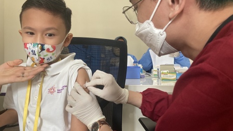 Sekolah Sampoerna Academy BSD Gelar Vaksinasi untuk Anak Usia 6 -11 Tahun
