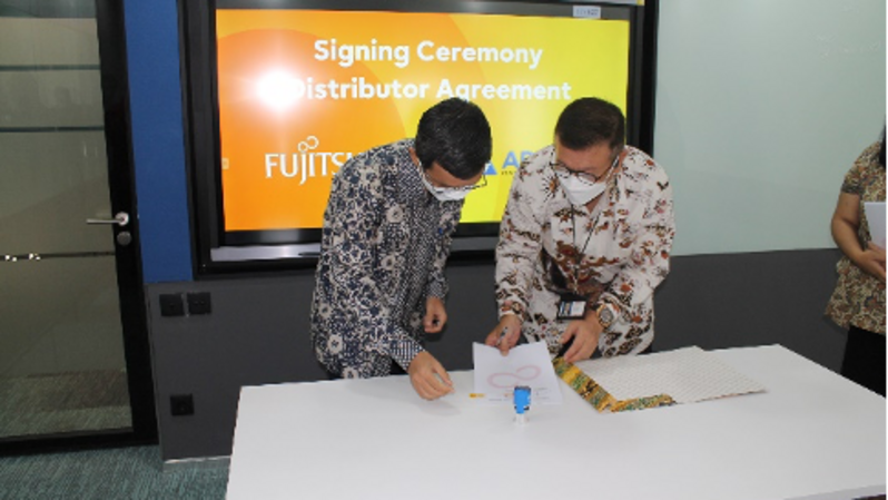 Penandatanganan nota kesepahaman PT Fujitsu Indonesia dan PT Adakom International Technology 