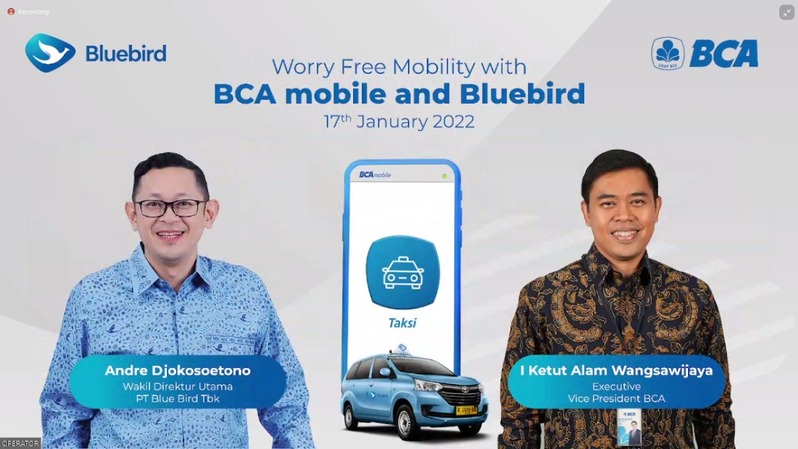 BCA Bersinergi Hadirkan Menu Taksi Bluebird Pada Fitur Lifestyle di BCA Mobile - Acara ini dihadiri oleh Executive Vice President BCA, I Ketut Alam Wangsawijaya (kanan) serta Wakil Direktur Utama PT Blue Bird Tbk, Andre Djokosoetono (kiri) secara virtual pada Senin (17/1). 