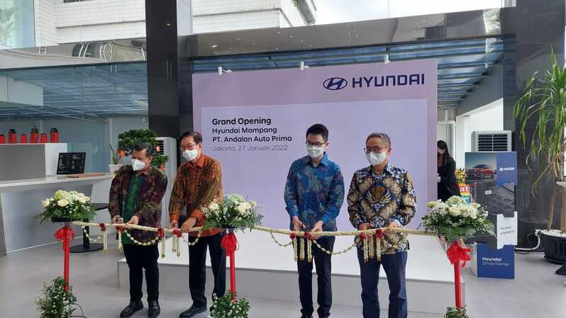 Andalan Motor mengawali tahun 2022 dengan meresmikan pembukaan dealer ketujuh Hyundai, yakni flagship showroom Hyundai Mampang, Jakarta, Kamis (27/1/2022). (ist)