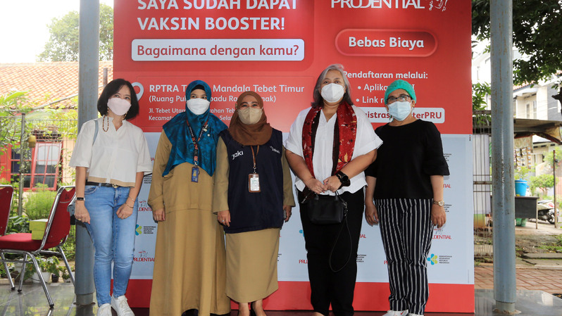 Sentra vaksinasi Prudential Indonesia menargetkan 200-350 orang setiap harinya selama satu bulan penuh. 