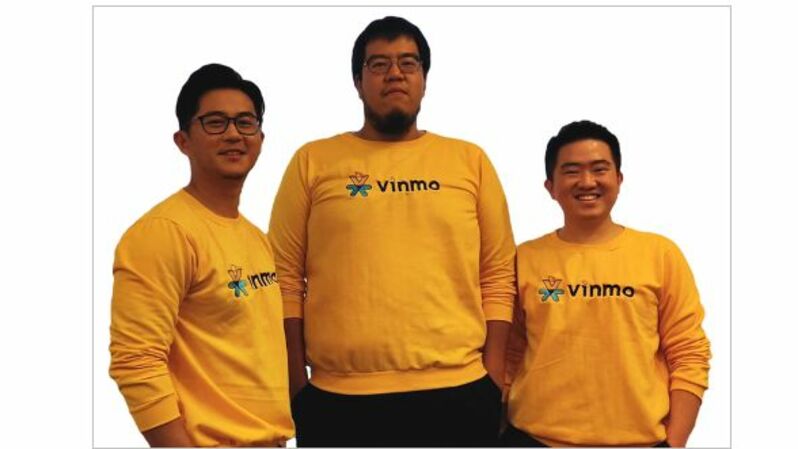 Team PT. Vinmo Digital Indonesia, dari kiri ke kanan, Komisaris & Co-Founder-Adhi Pranata, Sastra Hamidjaja-Co-Founder,  Kristoforus Giovanni, CEO & Co-Founder)