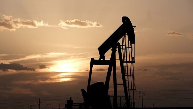 ilutrasi harga minyak mentah 
Sumber: Antara