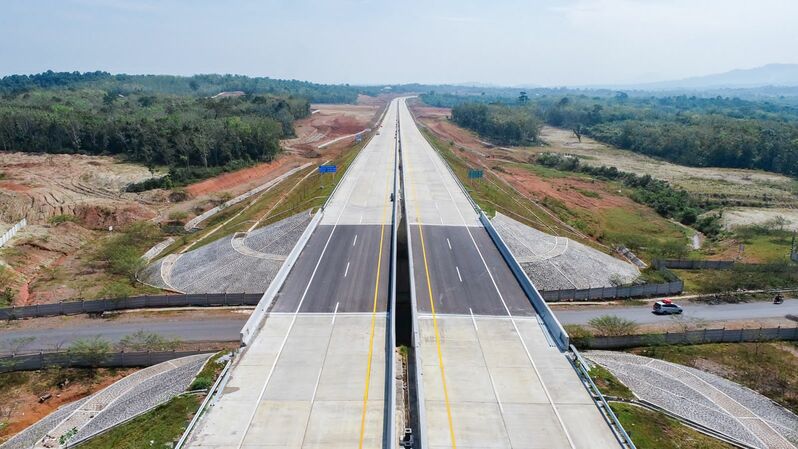 PT Hutama Karya (Persero) sebagai akan membuka secara fungsional dua ruas Jalan Tol Trans Sumatera (JTTS). (Foto: Perseroan)