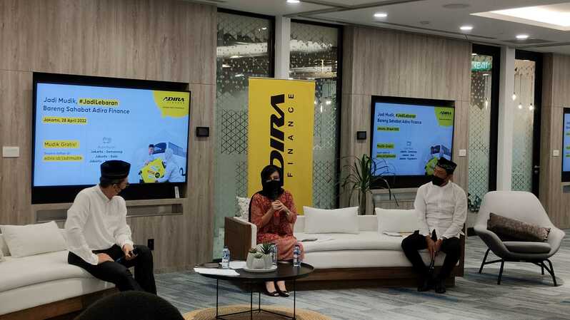 Acara Buka Bersama #JadiLebaran dari PT Adira Dinamika Multi Finance Tbk (Adira Finance) di Jakarta, Senin (25/4). (Prisma Ardianto/Investor Daily).
