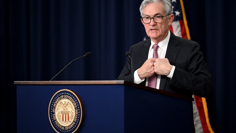 Gubernur Federal Reserve AS Jerome Powell berbicara selama konferensi pers di Washington, DC, AS pada 4 Mei 2022. (FOTO: JIM WATSON / AFP)