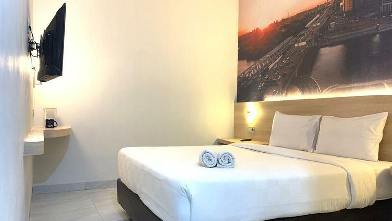 Kamar hotel yang dipersiapkan bagi wisatawan yang menginap di Cordek Hotel Medan