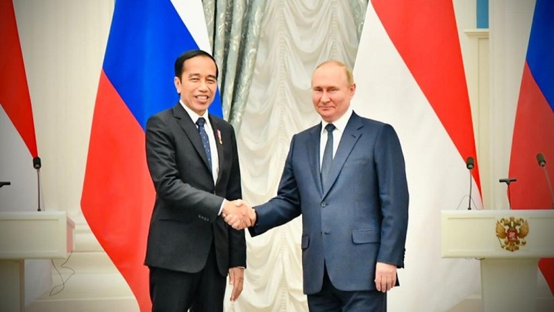 Presiden Jokowi melakukan pertemuan dengan Presiden Rusia Vladimir Putin di Istana Kremlin, Kamis (30/6/2022). (Foto: BPMI Setpres)