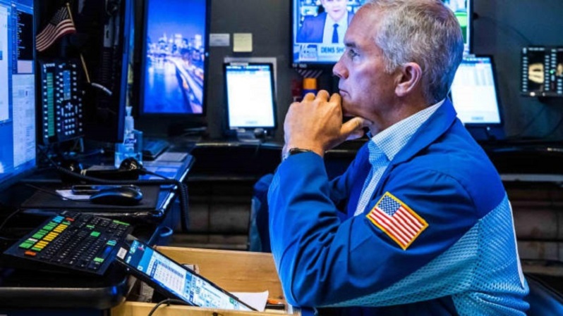 Trader di lantai bursa NYSE, AS pada 4 Agustus 2022. (FOTO: NYSE)