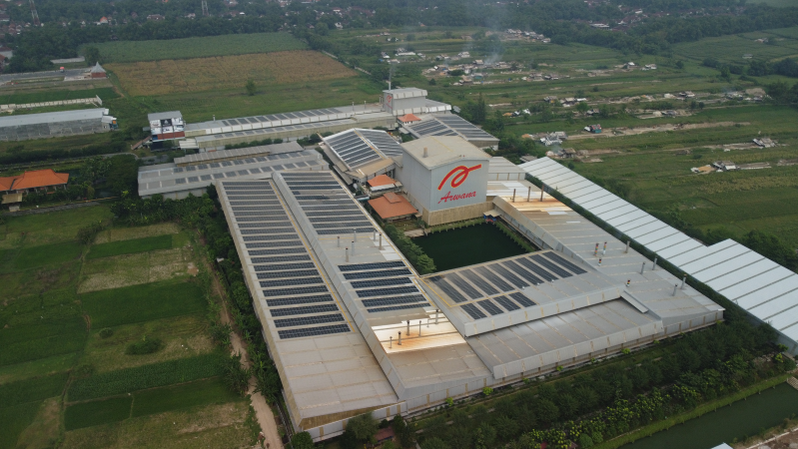 PT Arwana Citramulia Tbk (ARNA), emiten pabrik keramik dan porselen di Indonesia mulai beralih menggunakan tenaga surya (PLTS Atap) untuk kegiatan operasional di pabrik yang berlokasi di Kabupaten Mojokerto
(Sumber: Istimewa)
