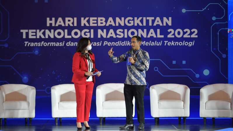Mendikbudristek menghadiri puncak peringatan Hari Kebangkitan Teknologi Nasional (Hakteknas) ke-27 Tahun 2022 di kantor Kemendikbudristek, Jakarta, Rabu 10 Agustus 2022. (Foto: Dok. Kemendikbudristek)