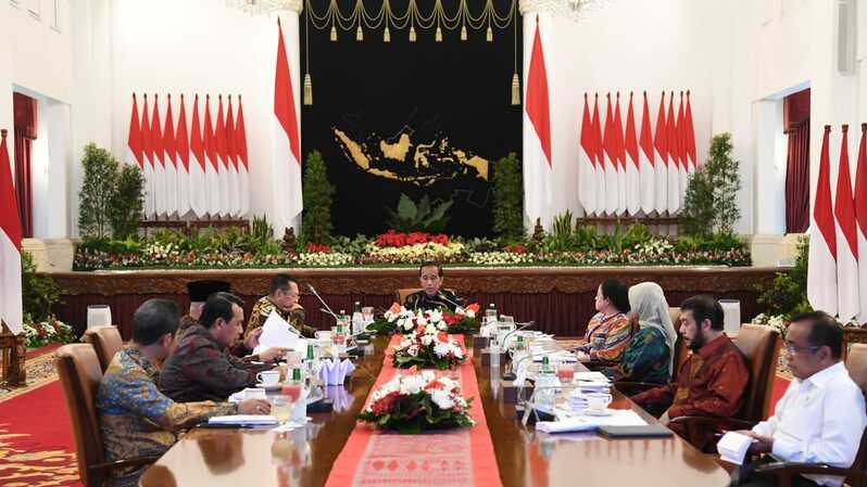 Presiden Joko Widodo menggelar pertemuan dengan para pimpinan lembaga negara di Istana Negara, Jakarta, Jumat, (12/8/2022).