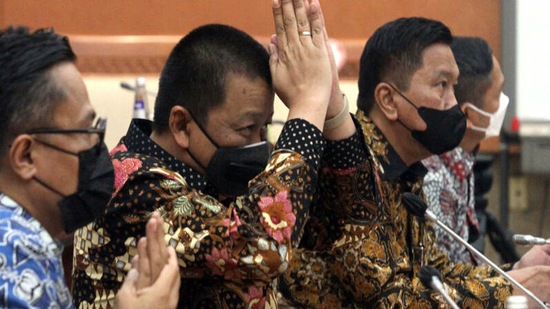 Direktur Utama Garuda Indonesia, Irfan Setiaputra (tengah). (BeritaSatu Photo/Ruht Semiono)