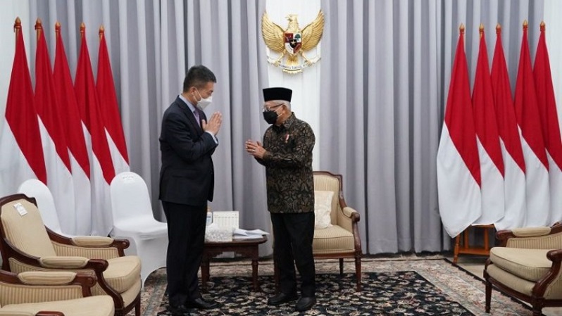 Duta Besar Tiongkok untuk Indonesia Lu Kang (kiri) saat diterima Wakil Presiden RI Ma'ruf Amin di Kediaman Resmi Wapres di Jakarta Pusat pada 18 Mei 2022. (FOTO: ANTARA/HO-BPMI Setwapres)